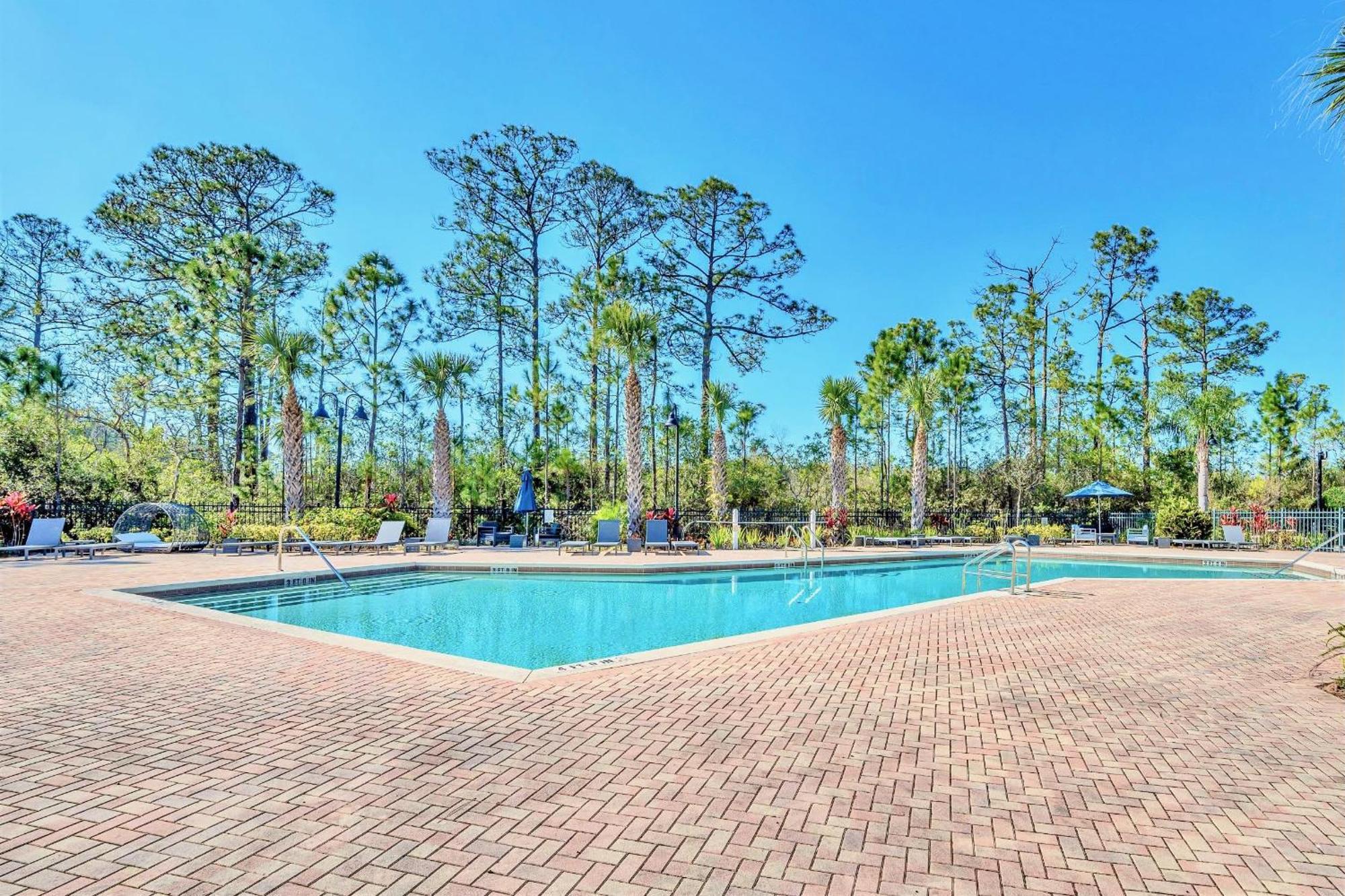 Modern 2Br Condo - Hot Tub And Pool - Near Disney Orlando Bagian luar foto