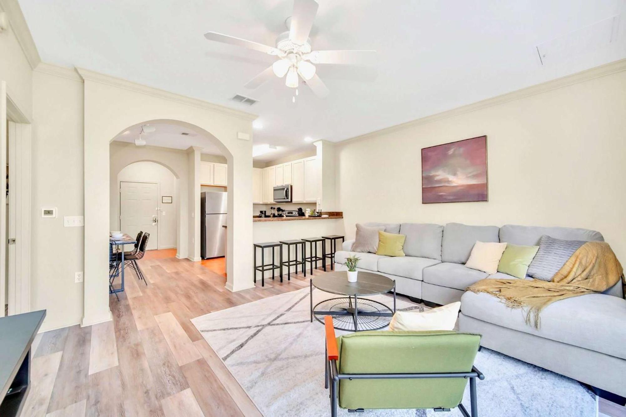 Modern 2Br Condo - Hot Tub And Pool - Near Disney Orlando Bagian luar foto