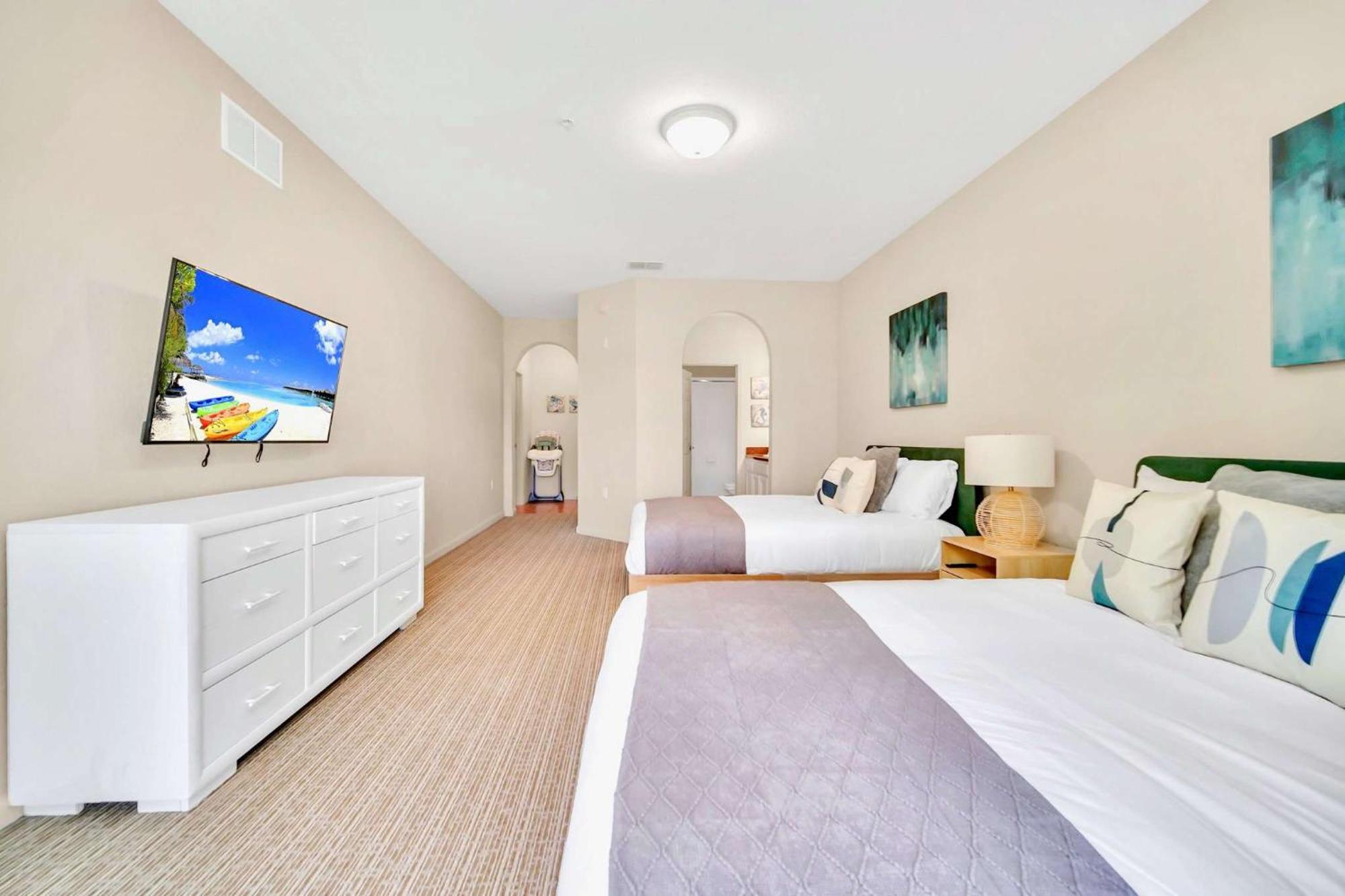 Modern 2Br Condo - Hot Tub And Pool - Near Disney Orlando Bagian luar foto