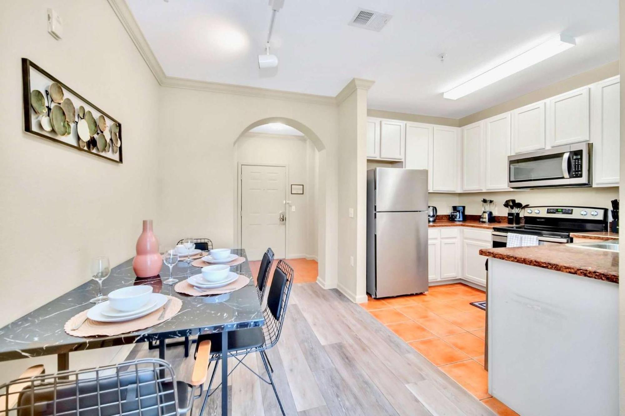 Modern 2Br Condo - Hot Tub And Pool - Near Disney Orlando Bagian luar foto